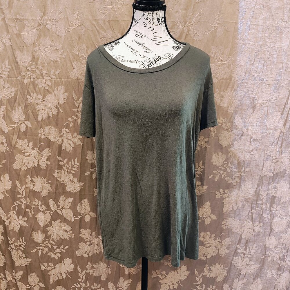 Ritual U.S.A Flowy Green T-Shirt, Size M, Used